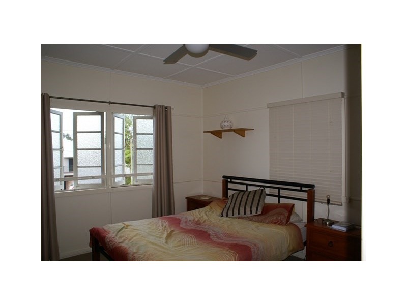 12 Annand Street, Oxley QLD 4075