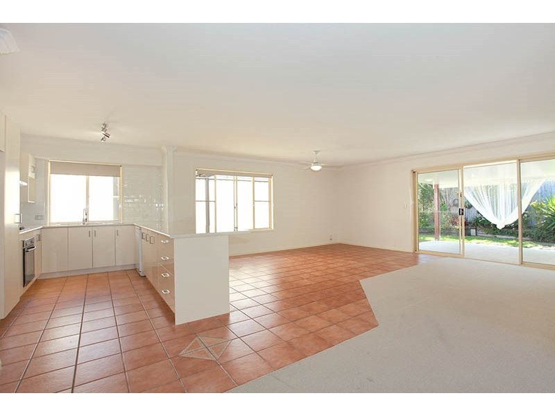 10 Oxley Place, Forest Lake QLD 4078