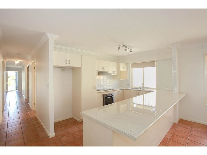 10 Oxley Place, Forest Lake QLD 4078