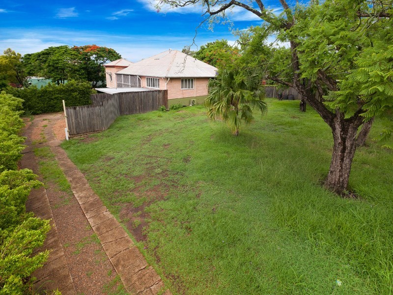 834 Oxley Road, Corinda QLD 4075