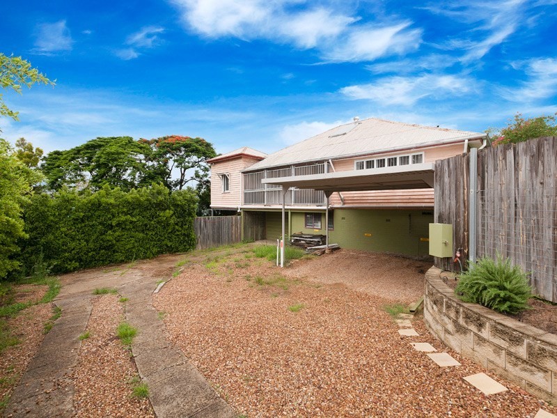 834 Oxley Road, Corinda QLD 4075