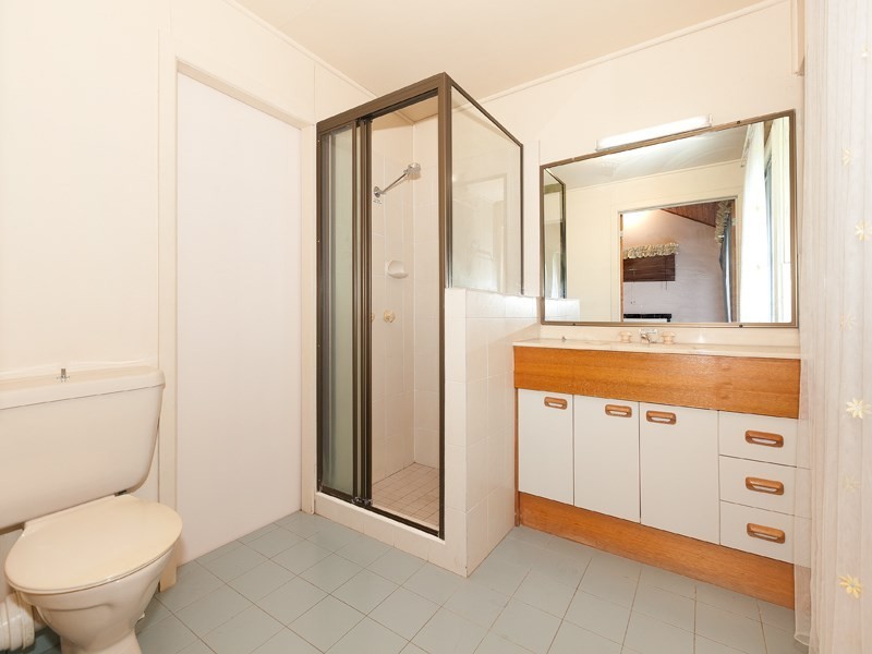 834 Oxley Road, Corinda QLD 4075