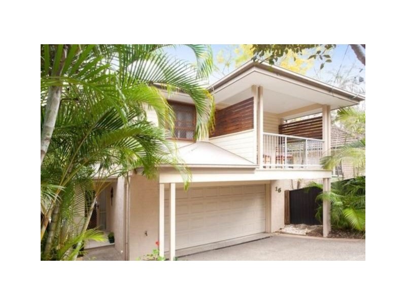 16 OXFORD Terrace, Taringa QLD 4068