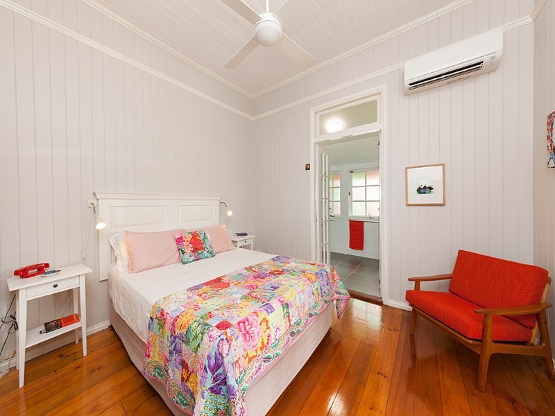 15 Wattle Avenue, Yeerongpilly QLD 4105