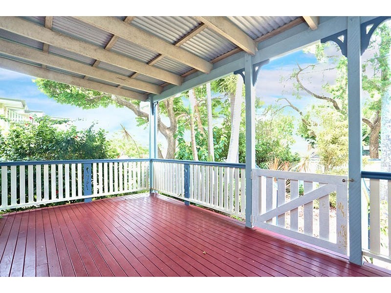 126 Strong Avenue, Graceville QLD 4075