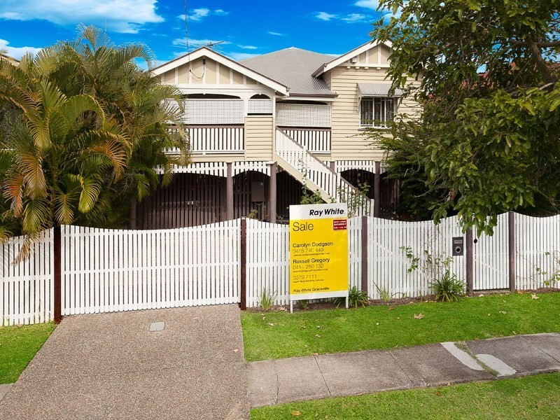 18 Chelmer Street East, Chelmer QLD 4068