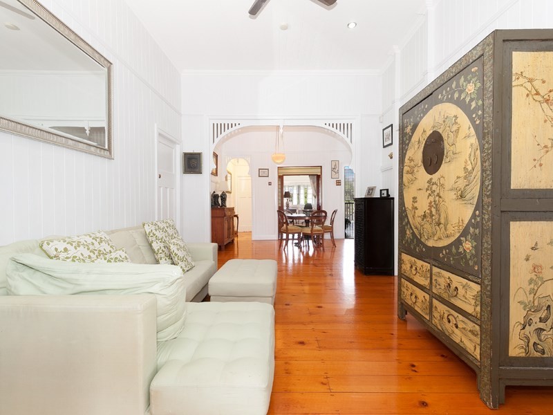 18 Chelmer Street East, Chelmer QLD 4068