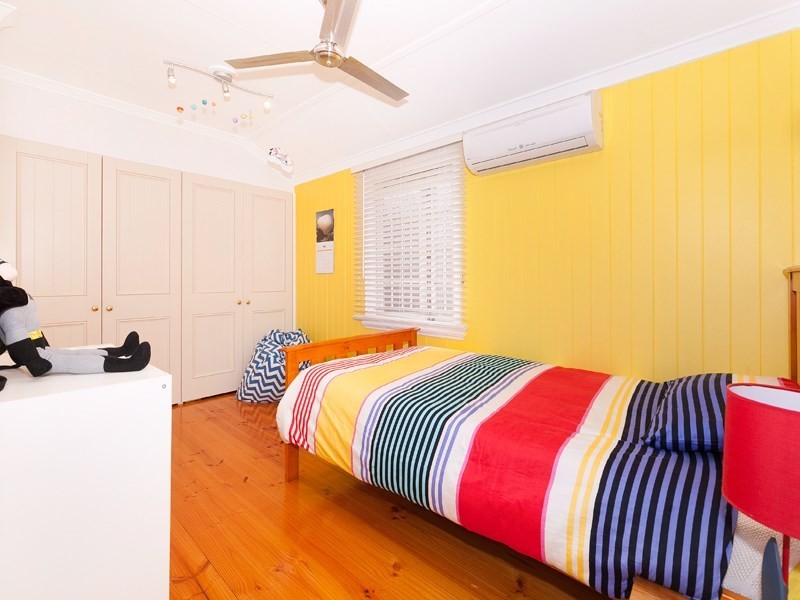 18 Chelmer Street East, Chelmer QLD 4068