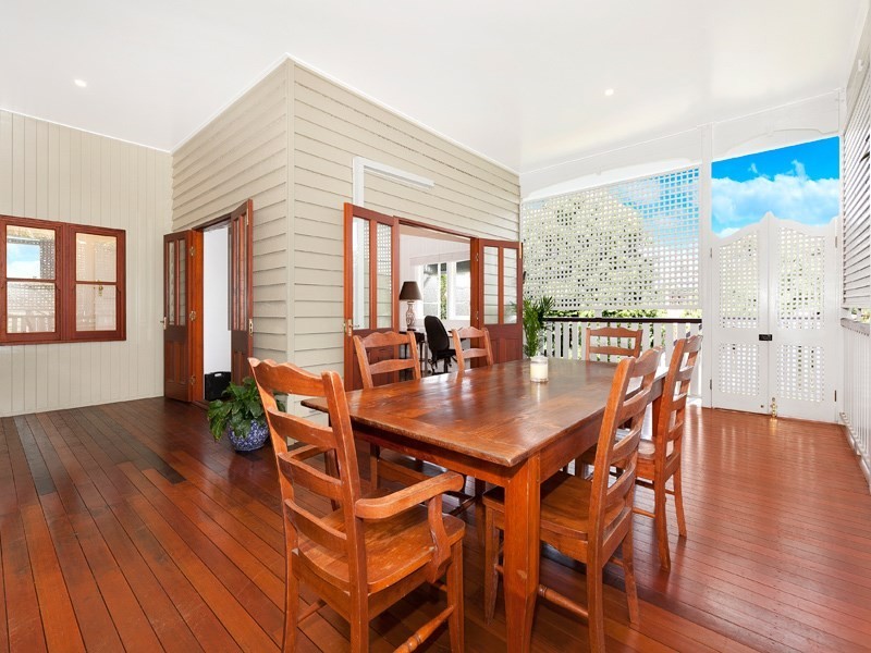 18 Chelmer Street East, Chelmer QLD 4068