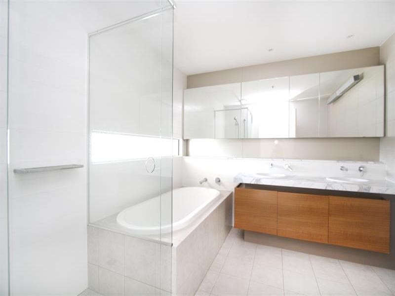 4308/205 King Arthur Terrace, Tennyson QLD 4105