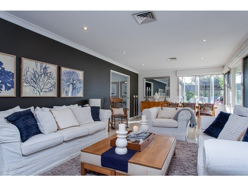 5 Delphin Street, Kenmore QLD 4069