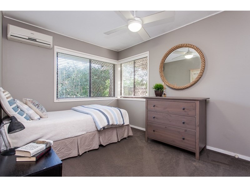 5 Delphin Street, Kenmore QLD 4069