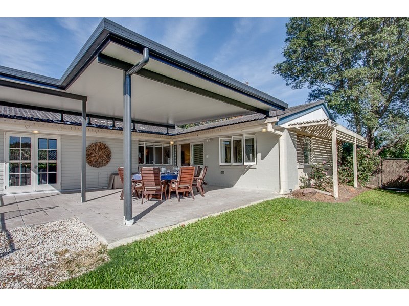 5 Delphin Street, Kenmore QLD 4069