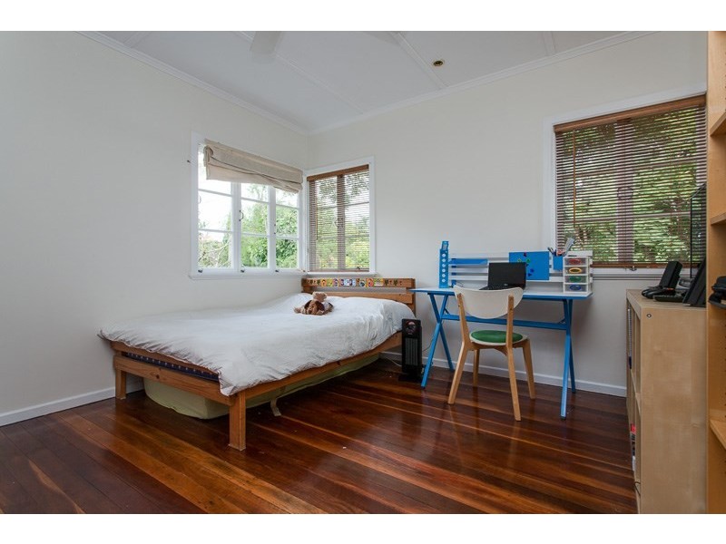 184 Oxley Road, Graceville QLD 4075