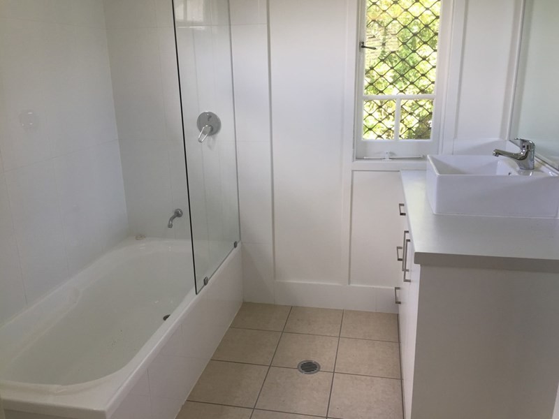 274 Oxley Road, Graceville QLD 4075