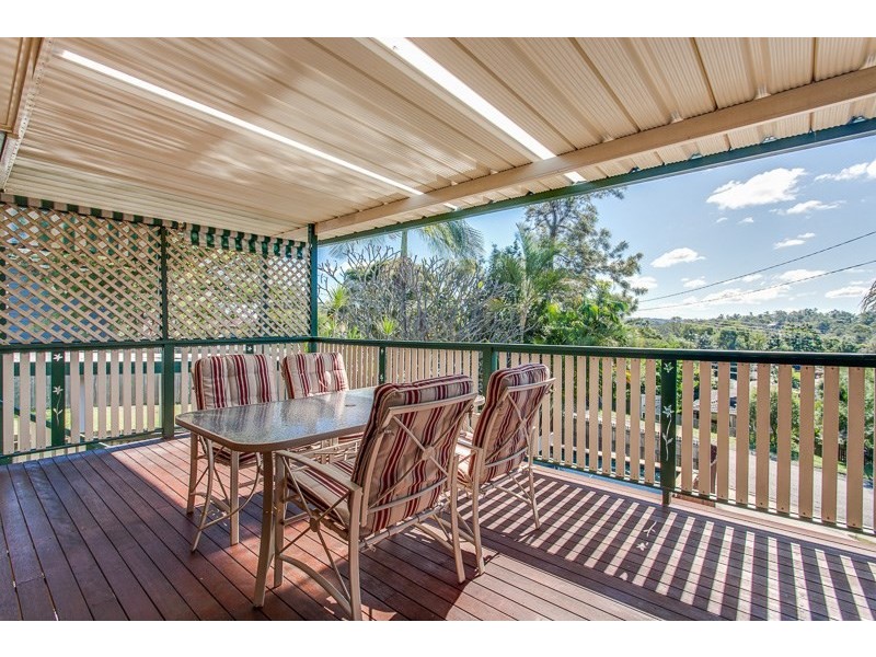 21 Carlyle Street, Seventeen Mile Rocks QLD 4073