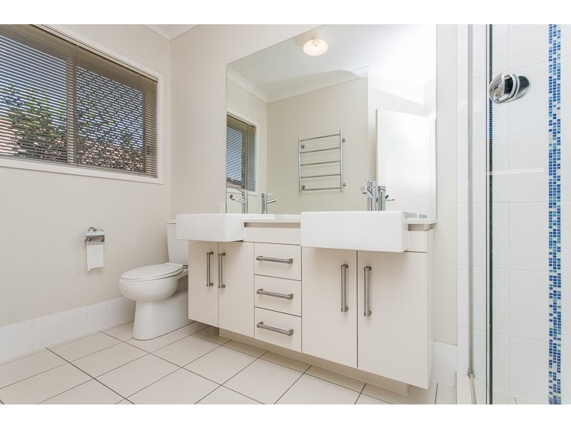 4B Prestwick Street, Oxley QLD 4075