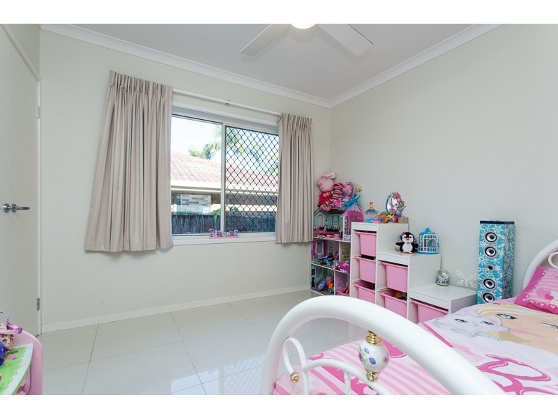 4B Prestwick Street, Oxley QLD 4075