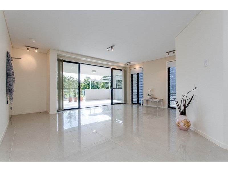 11/327 Verney Road East, Graceville QLD 4075