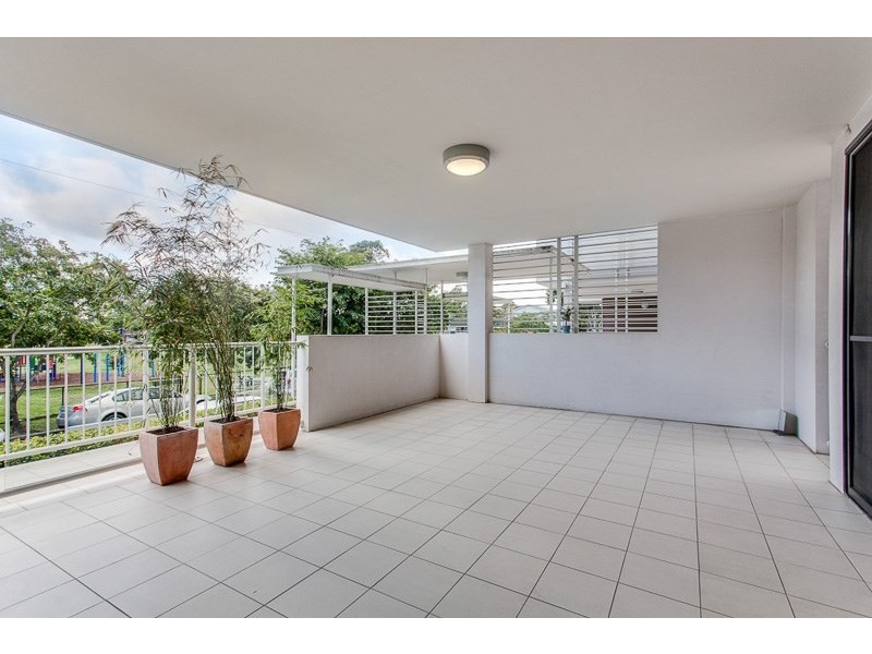 11/327 Verney Road East, Graceville QLD 4075