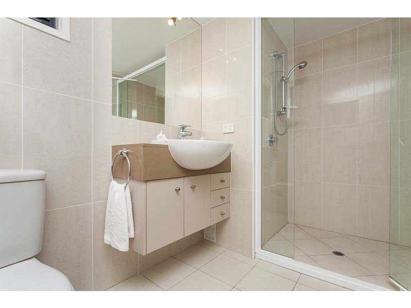 11/327 Verney Road East, Graceville QLD 4075