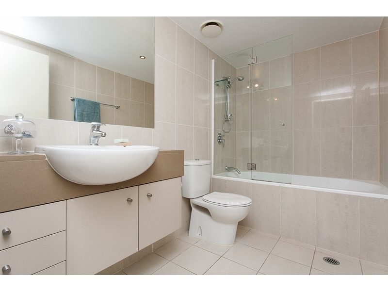 11/327 Verney Road East, Graceville QLD 4075