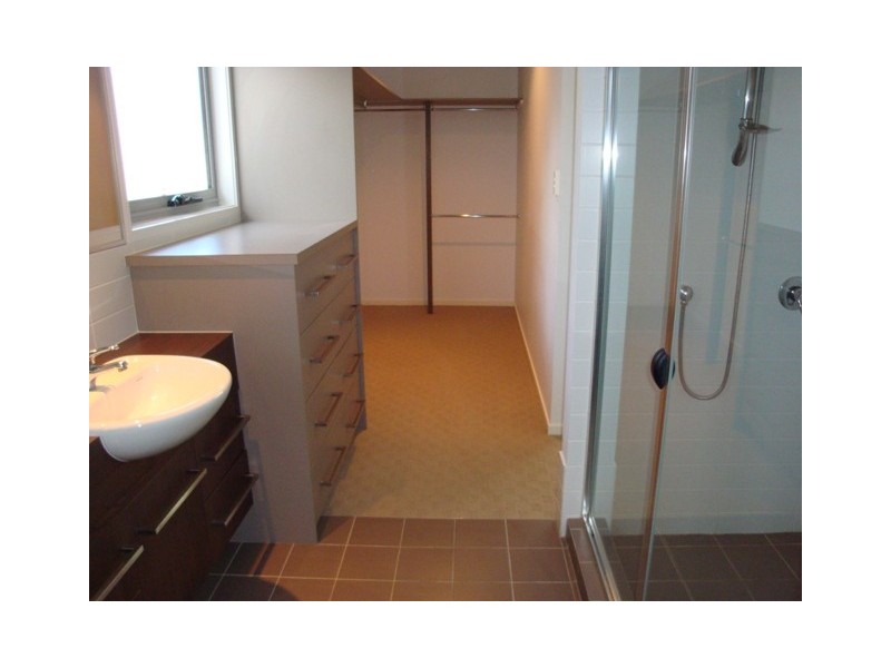 60 Borden Street, Sherwood QLD 4075