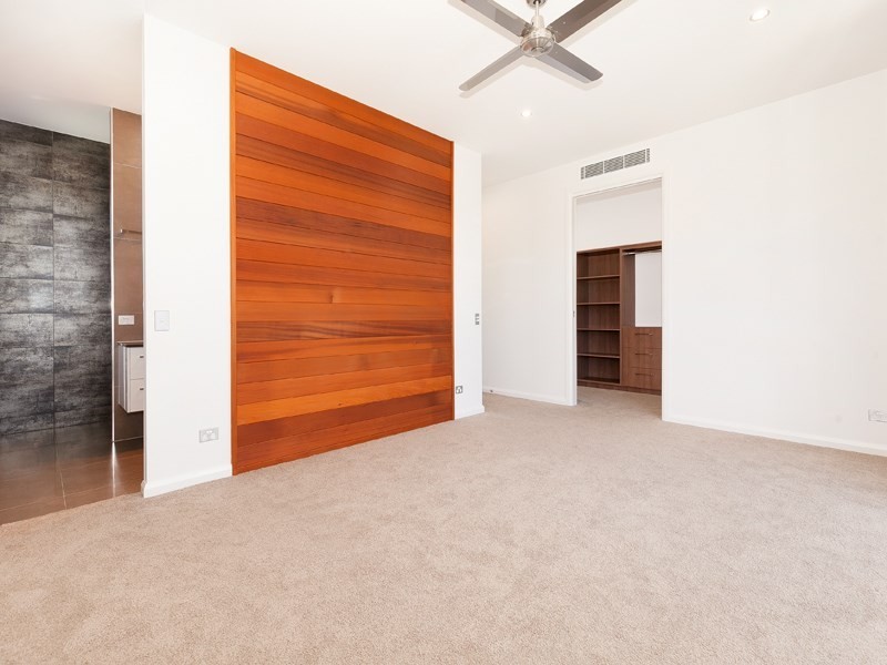 87 Victoria Avenue, Chelmer QLD 4068