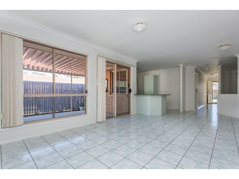 8 Mingela Place, Forest Lake QLD 4078