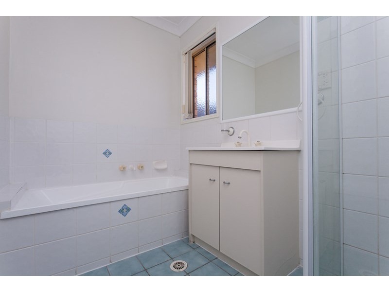 8 Mingela Place, Forest Lake QLD 4078