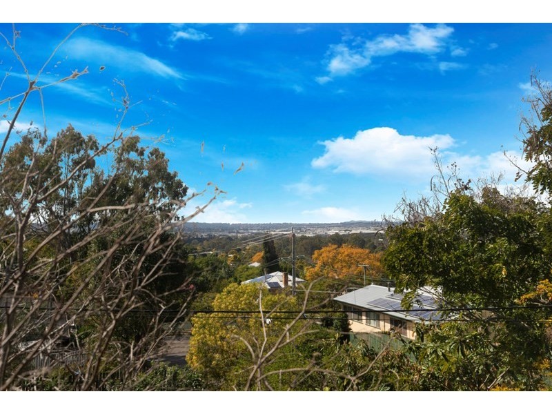 15 Patwin Street, Oxley QLD 4075