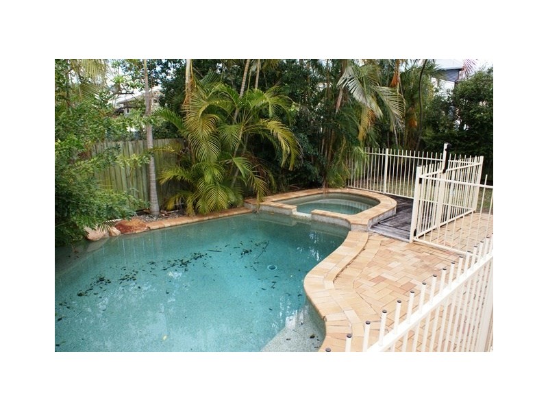 316B Oxley Road, Graceville QLD 4075