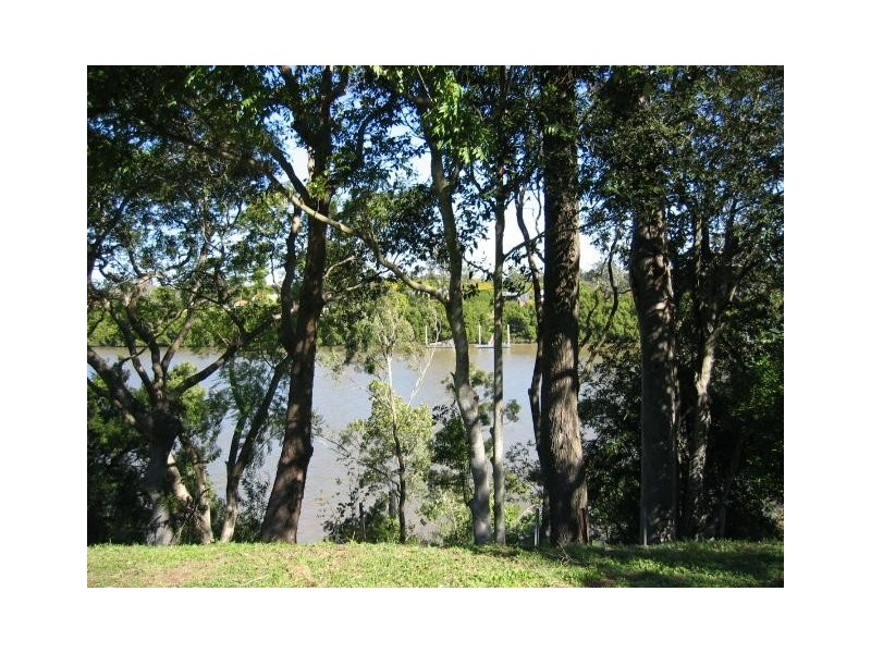 3 Ivy Street, Indooroopilly QLD 4068