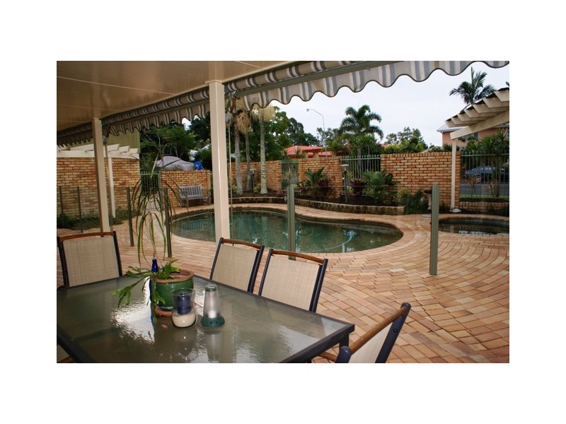 17 Thalia Court, Corinda QLD 4075