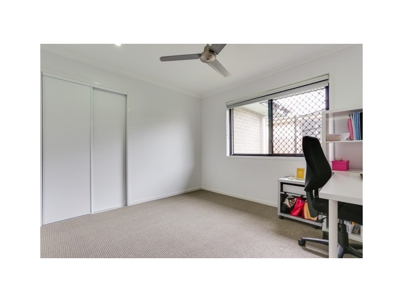 11 Pamphlett Street, Oxley QLD 4075