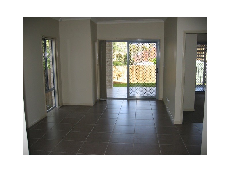 20 Camelot Street, Tennyson QLD 4105