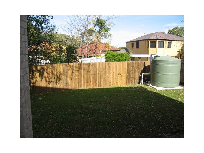 20 Camelot Street, Tennyson QLD 4105