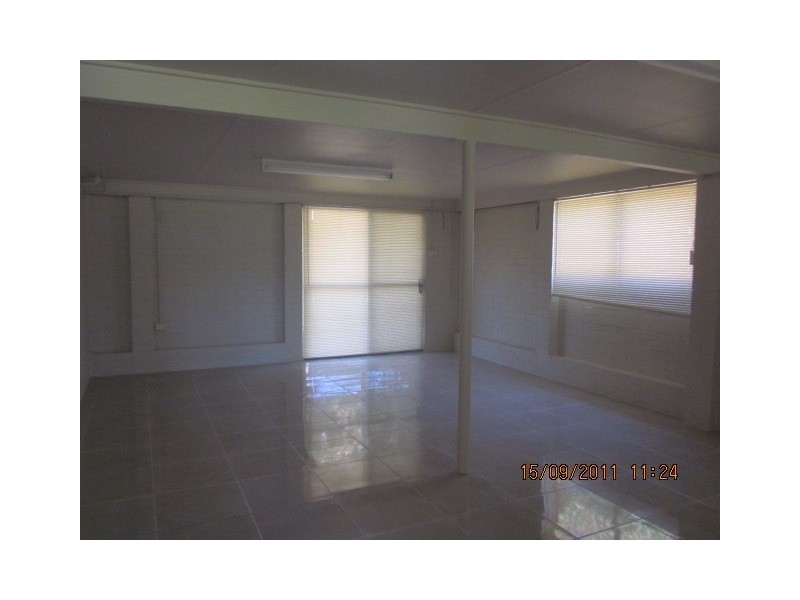 3 Lawson Street, Oxley QLD 4075