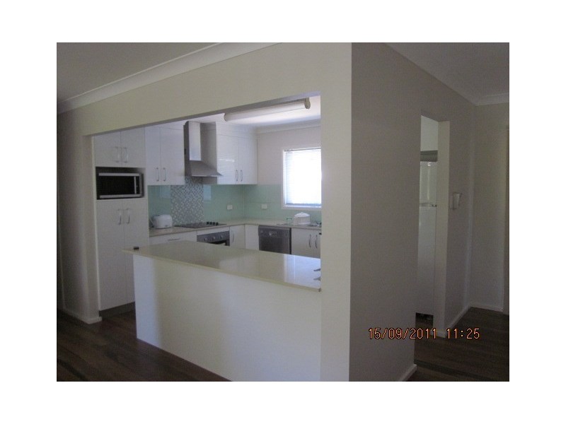 3 Lawson Street, Oxley QLD 4075