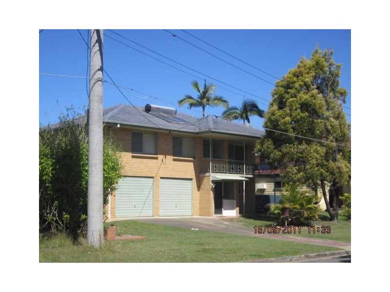 3 Lawson Street, Oxley QLD 4075