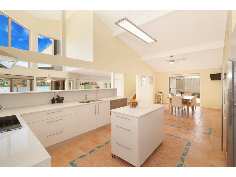 31 Baikal Place, Westlake QLD 4074