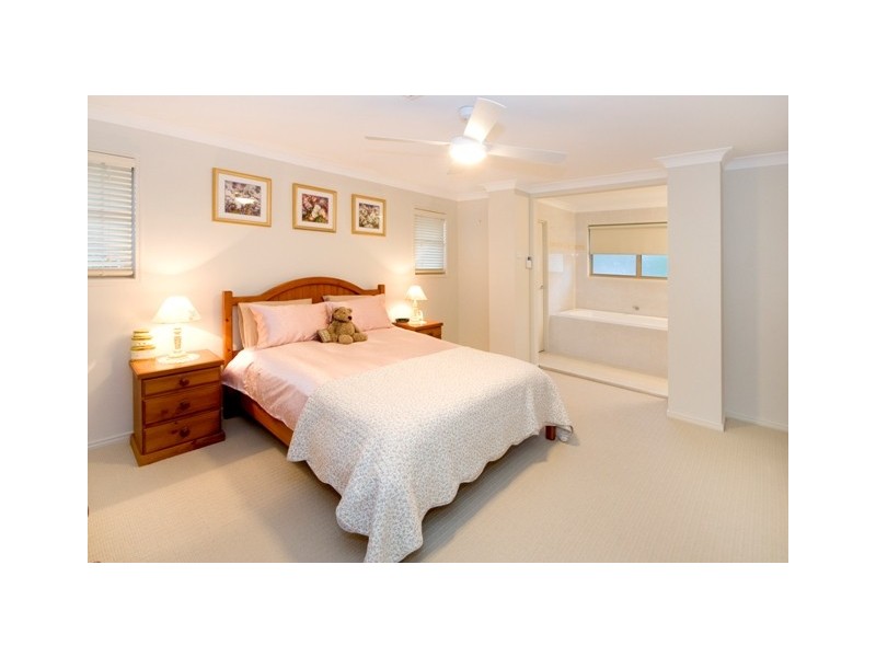 174 Appel Street, Graceville QLD 4075