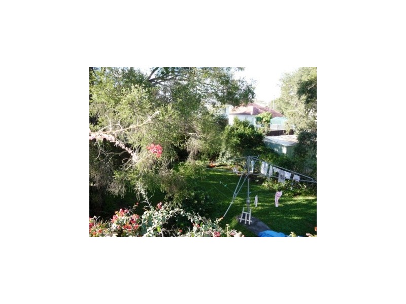 64 Graceville Avenue, Graceville QLD 4075