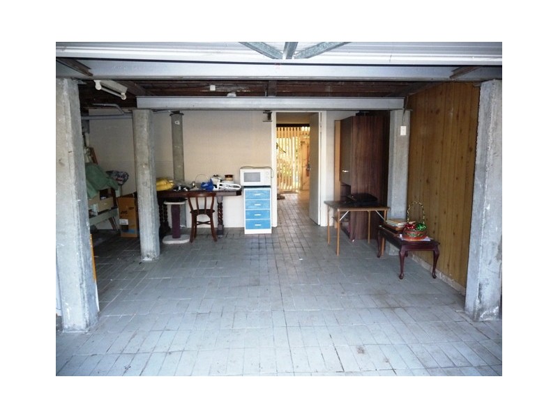 64 Graceville Avenue, Graceville QLD 4075