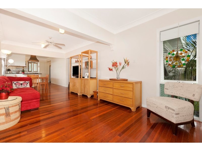 91 Graceville Avenue, Graceville QLD 4075