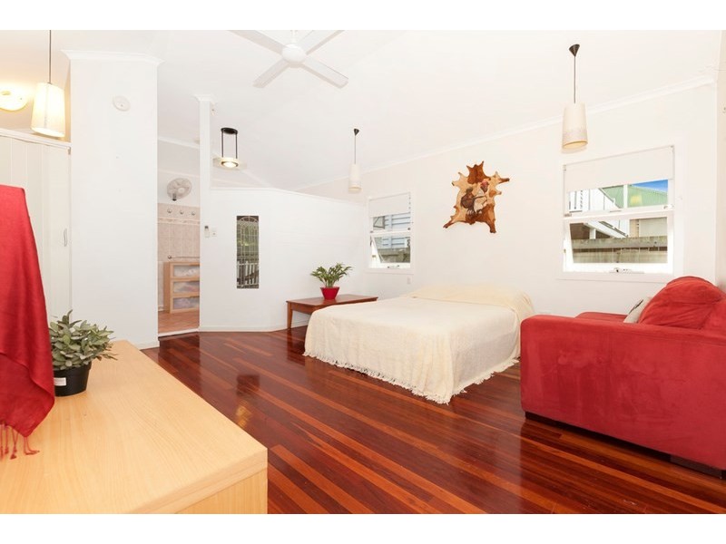 91 Graceville Avenue, Graceville QLD 4075