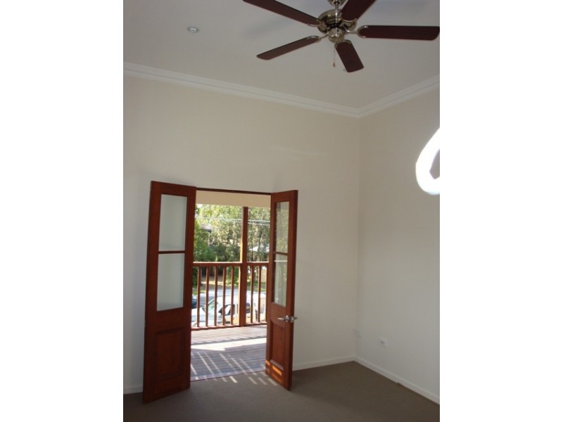 19 Graceville Avenue, Graceville QLD 4075