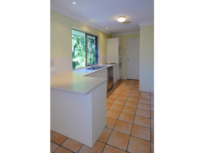 109 Englefield Road, Oxley QLD 4075