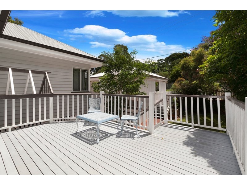 30 Ferry Street, Sherwood QLD 4075