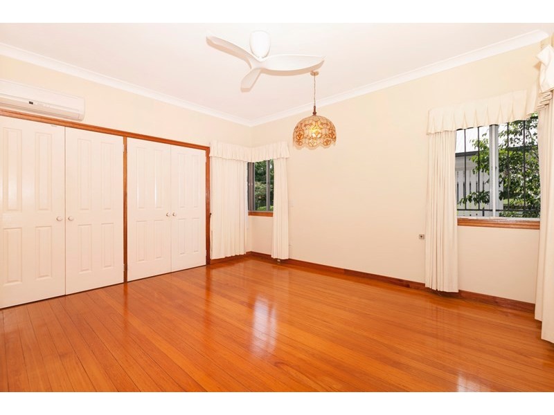 30 Ferry Street, Sherwood QLD 4075